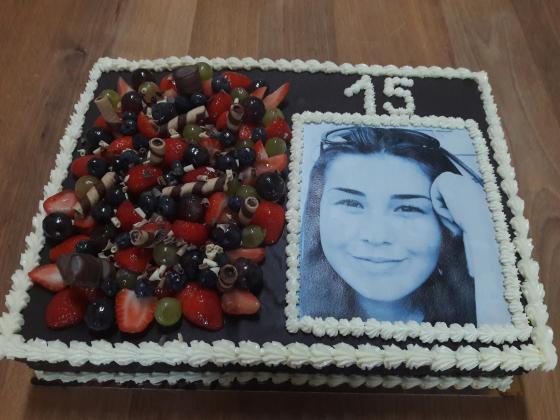 torta s obrázkom a ovocím   2x A4